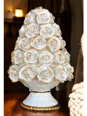 Lámpara de mesa. Cerámica de estilo barroco, decorada con rosas, cristales de Swarovski y oro.