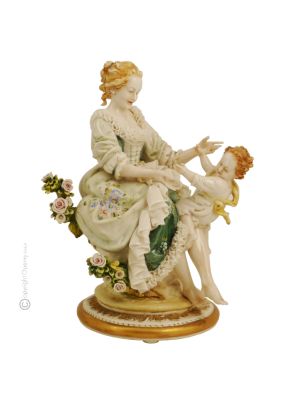 MADRE CON NIÑO Figura de porcelana Capodimonte hecha a mano Made in Italy
