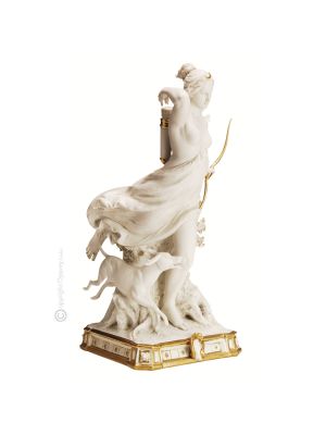 DIANA HUNTING Figura de porcelana Capodimonte hecha a mano Made in Italy