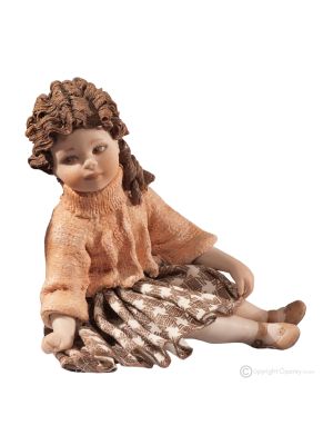 CLELIA - Detalles realistas para esta muñeca de porcelana de Capodimonte.