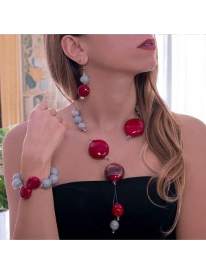 Elegante conjunto realizado artesanalmente: collar, pulsera y pendientes, con originales perlas de cristal de Murano soplado.