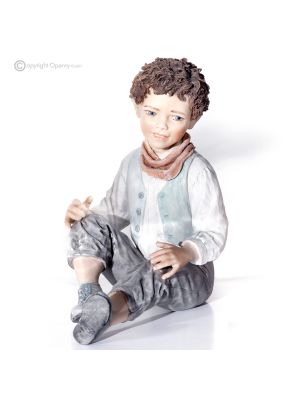 MATTEO - Figura de Capodimonte, niño, una obra de arte en porcelana fina.
