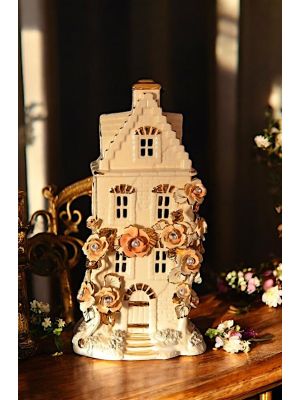 Portavelas en cerámica fina, decorado con rosas, cristales y detalles dorados, hecho a mano.