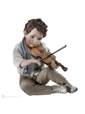 TAMINO - Músico con violín en porcelana de Capodimonte, fabricado en Italia.
